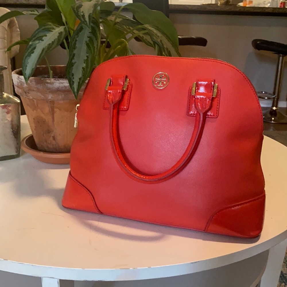 Tory Burch Robinson Dome Satchel in Coral